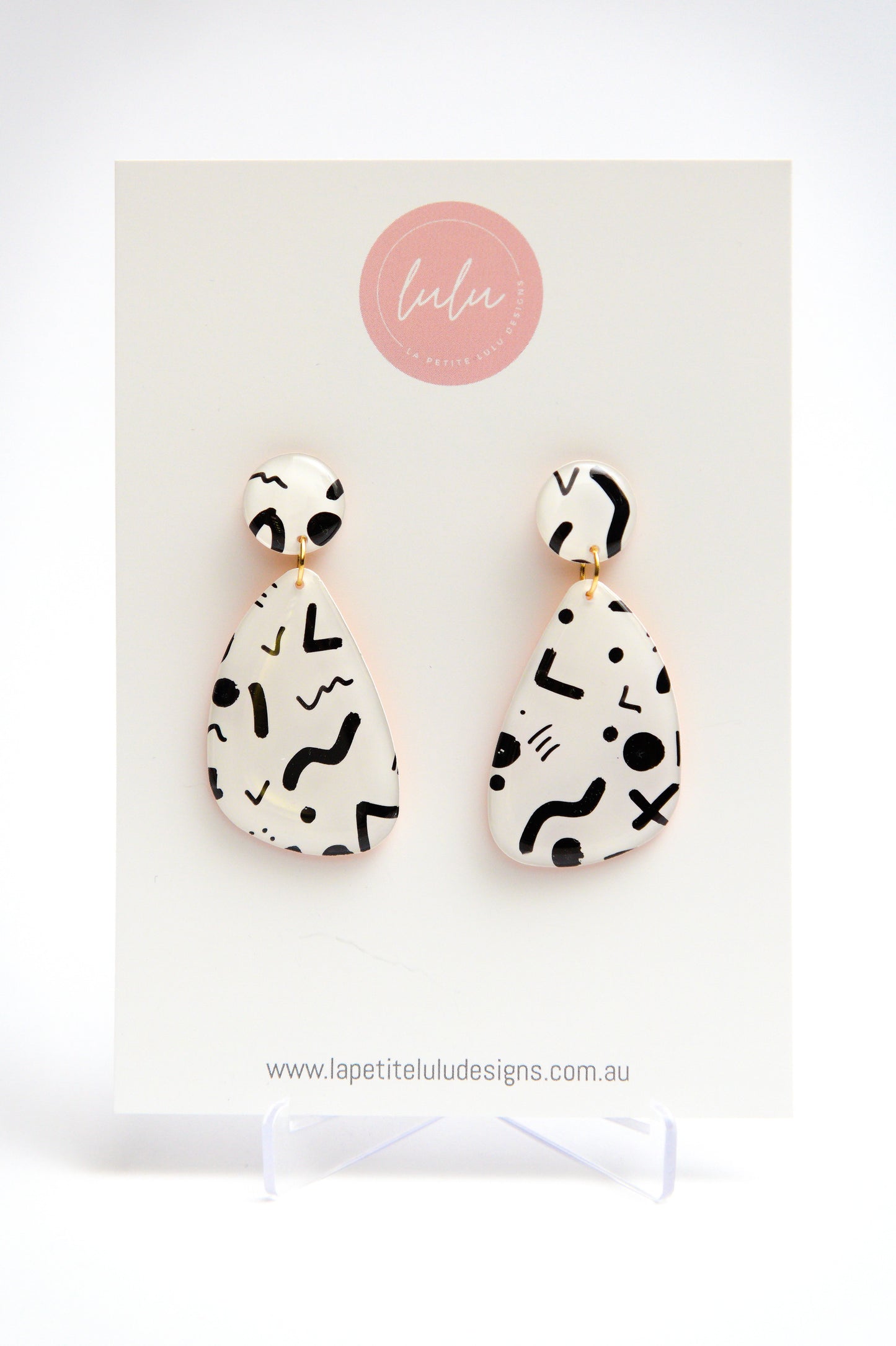 Teardrop Dangle | Monochrome Moments