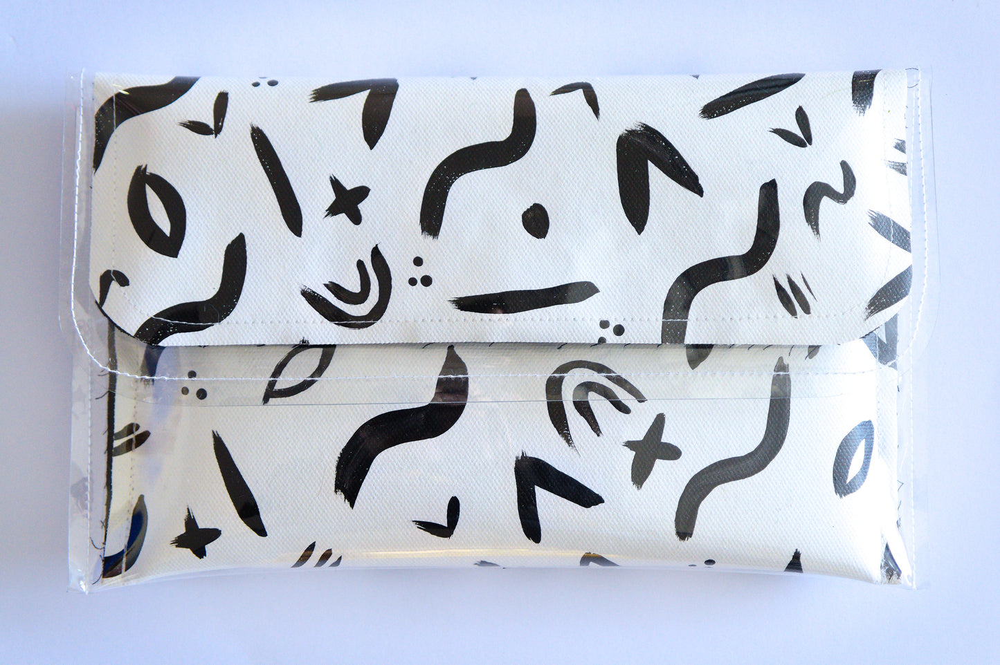 Clutch | Monochrome Moments