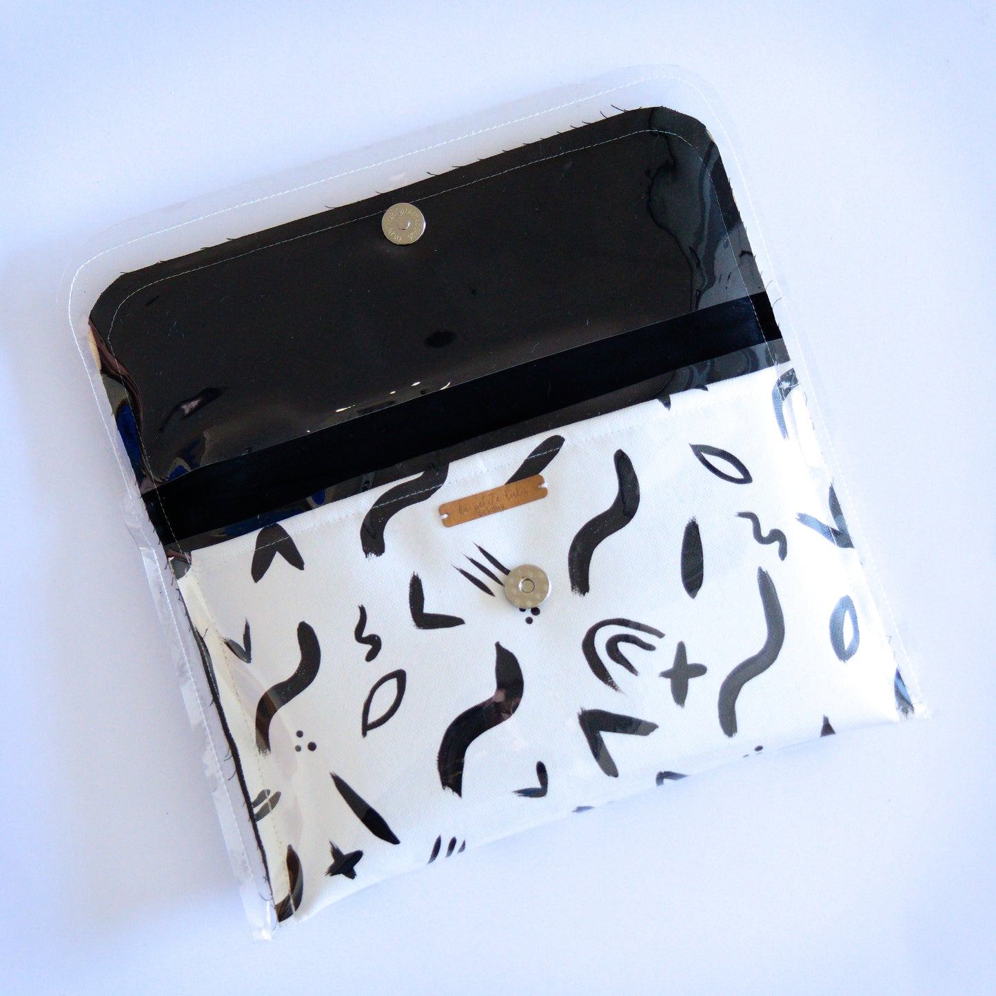 Clutch | Monochrome Moments